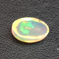 Opal Äthiopien im Ovalschliff 1.56 ct