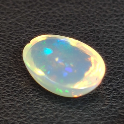 Opale Etiopia taglio ovale 1.44 ct