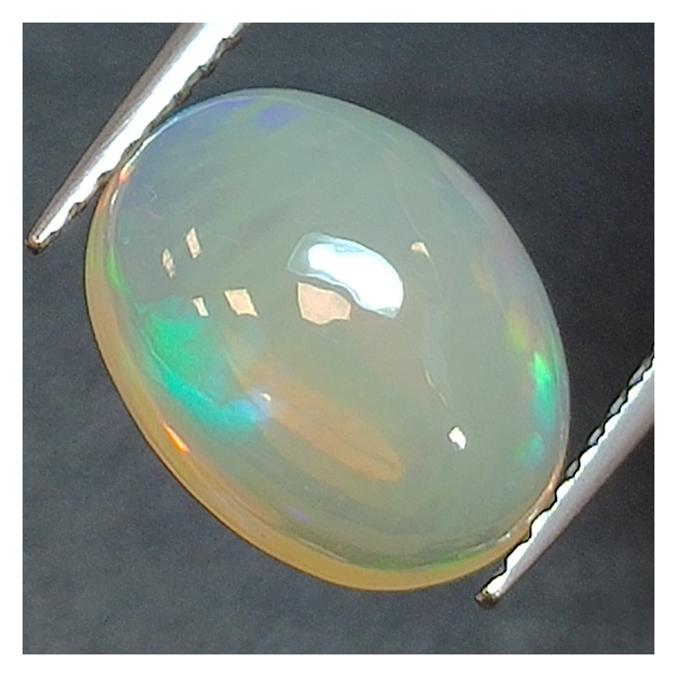 Ópalo Etiopía talla oval 2.13 ct