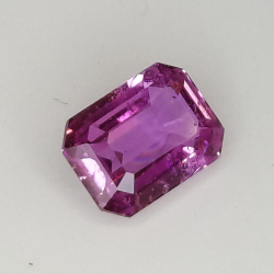 0,70 ct rosafarbener Saphir im Smaragdschliff, 5,74 x 4,15 mm