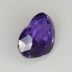 Saphir violet taille émeraude 0,80 ct 5,93 x 3,91 mm