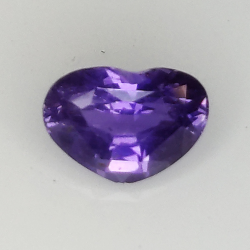 0.72ct Zafiro violeta talla corazón 6,29 x 3,82mm