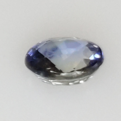 0.56ct Zafiro azul talla oval 5,06x4,43mm