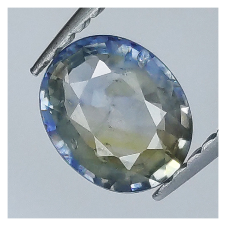 0,85 ct blauer Saphir im Ovalschliff, 5,69 x 5,05 mm