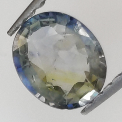 0.85ct Zafiro azul talla oval  5,69x5,05mm