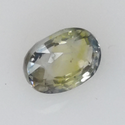 0,84 ct blauer und gelber Saphir im Ovalschliff, 5,82 x 4,28 mm