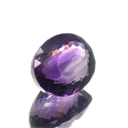 28,04 ct. Amethyst im Ovalschliff 20,83 x 16,54 mm