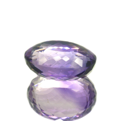 21,38 ct. Amethyst im Ovalschliff 20,08 x 15,43 mm