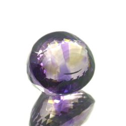 30,02 ct Amethyst im Ovalschliff 20,31 x 17,97 mm