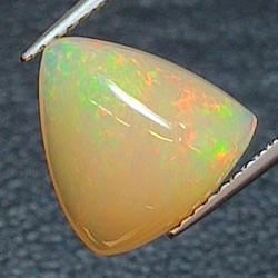 2.28ct Opal trillant cut 10.40 x 5.18mm