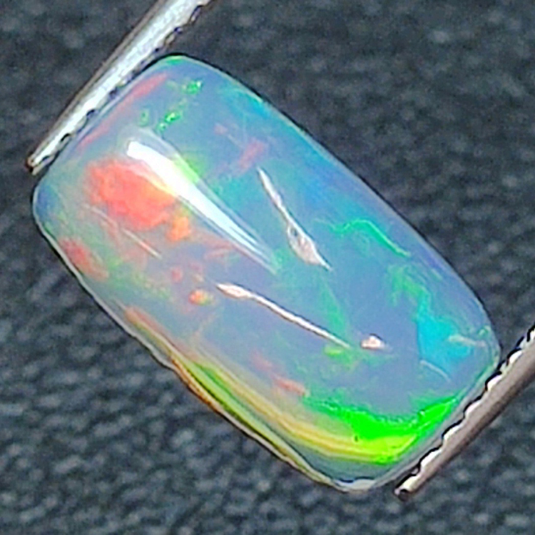 1,23 ct Opal, rechteckiger Schliff, 11,67 x 6,63 mm