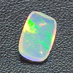 1,23 ct Opal, rechteckiger Schliff, 11,67 x 6,63 mm