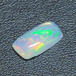 1,23 ct Opal, rechteckiger Schliff, 11,67 x 6,63 mm