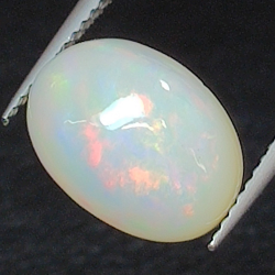 3,28 ct Opal im Ovalschliff 11,85 x 8,56 mm