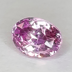 0,92 ct violetter Saphir im Ovalschliff 5,90 x 4,10 mm