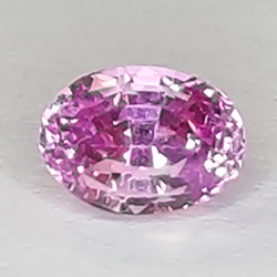 0.92ct Violet Saphir taille ovale 5.90x4,10MM