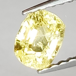 0,64 ct gelber Saphir im Ovalschliff, 4,72 x 3,92 mm