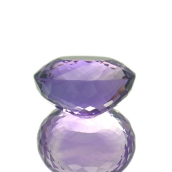 Améthyste 25,14 ct taille ovale 21,76 x 17,29 mm