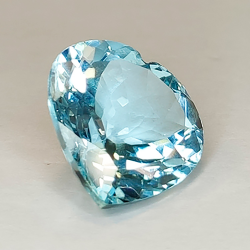 15.16ct Blue Topaz heart cut 15,96x15,94mm