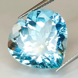 Topaze Bleue 15.16ct coupe coeur 15,96x15,94mm