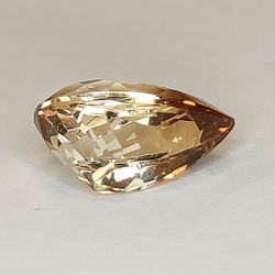 6.98ct Topacio Champagne talla pera 14,11x9,80mm