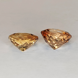 9,67 ct brauner Topas im Rundschliff 10,54 x 6,58 mm