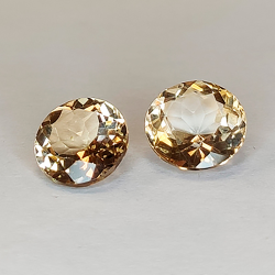 9,67 ct brauner Topas im Rundschliff 10,54 x 6,58 mm