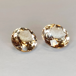 9,67 ct brauner Topas im Rundschliff 10,54 x 6,58 mm