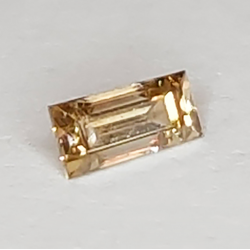 0,19ct Diamante Brown Talla Esmeralda 4,66 x 2,26mm