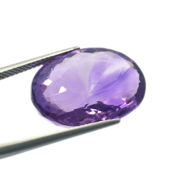 17,98 ct Amethyst im Ovalschliff 20,60 x 15,47 mm