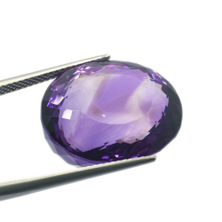 28,12 ct Amethyst im Ovalschliff 20,42 x 17,07 mm