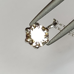 Pendente con diamanti con catena in platino 0.20 ct