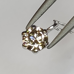 Pendente con diamanti con catena in platino 0.20 ct