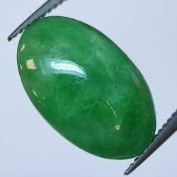 Taglio cabochon in giada da 8,96 ct 15,38 x 11,86 mm