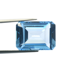 18,07 ct. Blue Topaz Octogon Cut