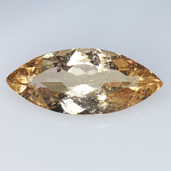 3,81 ct Morganit im Marquis-Schliff, 18,43 x 7,91 mm