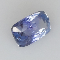 1,39 ct Saphir im Kissenschliff, 7,32 x 4,70 mm