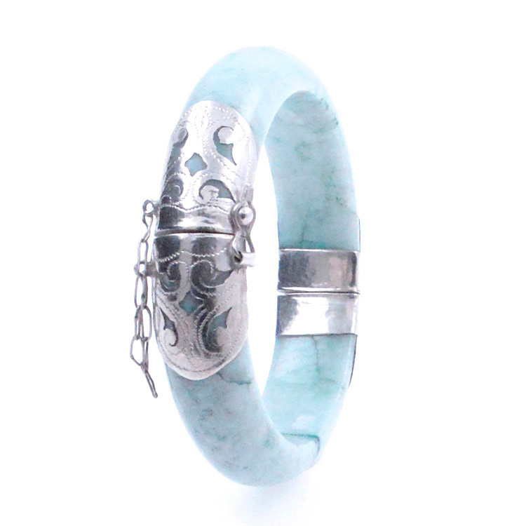 Hinged on sale jade bangle