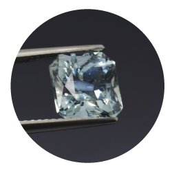 3,21 ct.  Aquamarine Princess Cut