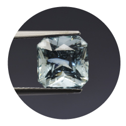 3,21 ct.  Aquamarine Princess Cut