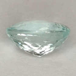 0,63 ct Paraiba-Turmalin im Ovalschliff 6,06 x 4,60 mm