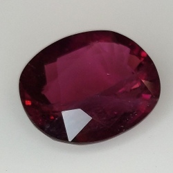 5,87ct Turmalina Rubelita Talla Oval 13,09x10,41mm