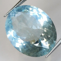 21,54 ct blauer Topas, ovaler Schliff, 20,54 x 15,8 mm