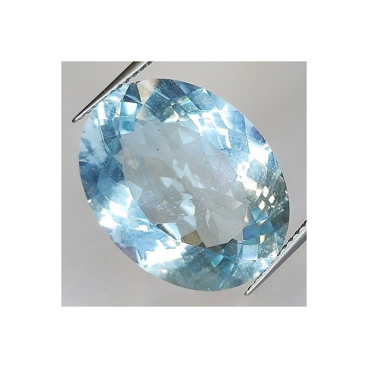 21,54ct Topacio azul talla Oval 20.54x15.8mm