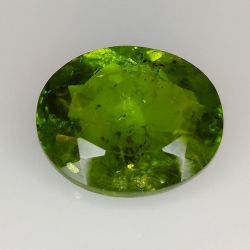 Taglio ovale peridoto da 17,80 ct 16,99 x 14,40 mm