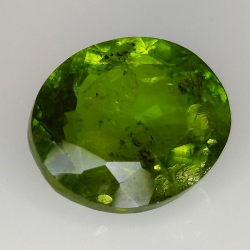 17.80ct Péridot Coupe Ovale 16.99x14.40mm