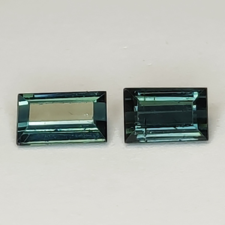 Tormalina da 2,03 ct, taglio baguette, 7,38 x 4,44 mm