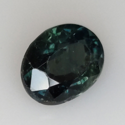 2.31ct Zafiro talla oval 8.42x6.64mm