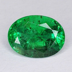 1,86 ct Smaragd im Ovalschliff 9,22 x 6,90