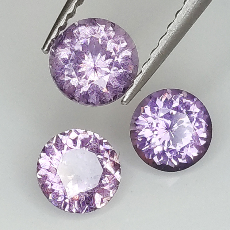 1.28ct Spinel Round Cut 4.63 mm